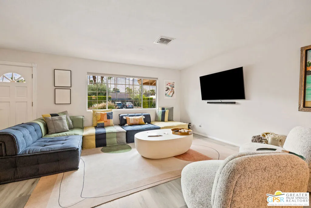 1334 S San Joaquin Drive, Palm Springs, California 92264 home-pic-30