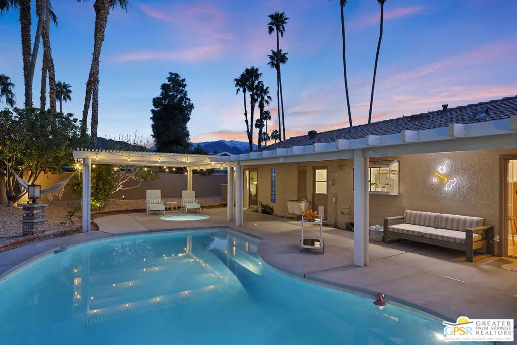 1334 S San Joaquin Drive, Palm Springs, California 92264 home-pic-9