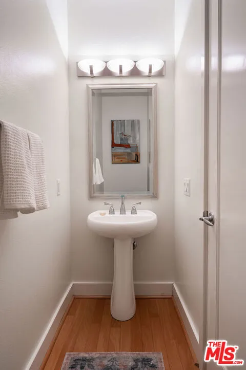 5700 Seawalk Drive 8, Los Angeles, California 90094 home-pic-8