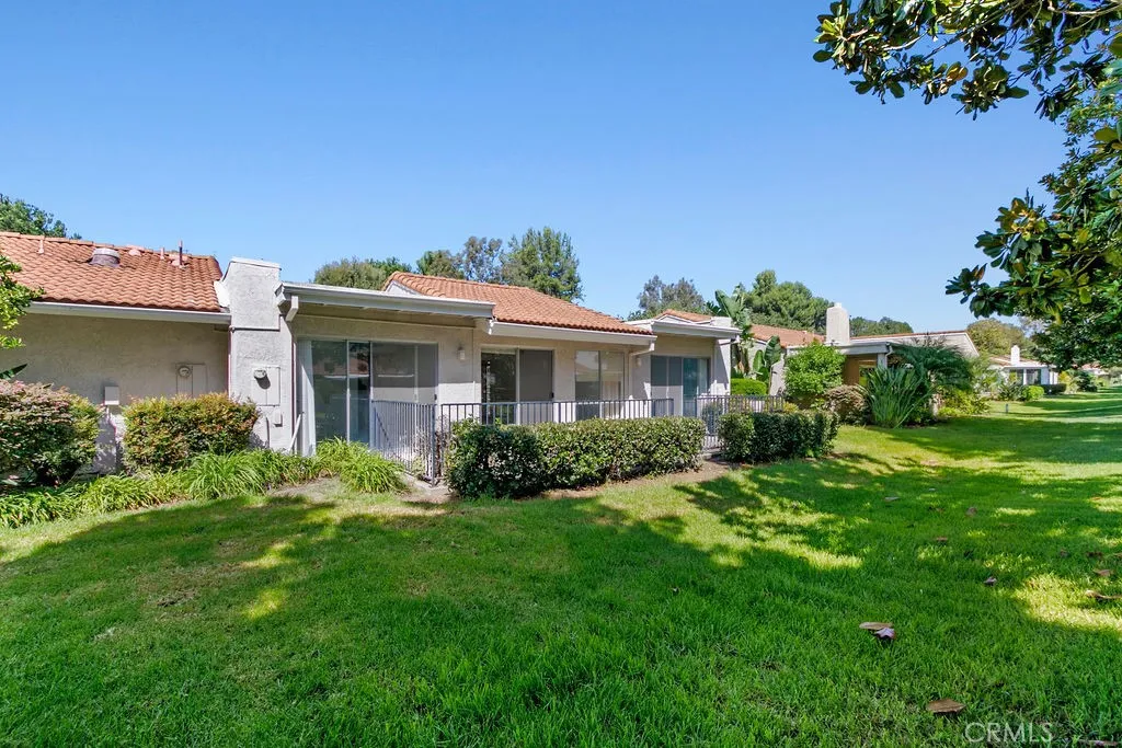 5543 Avenida Sosiega W A, Laguna Woods, California 92637 home-pic-16