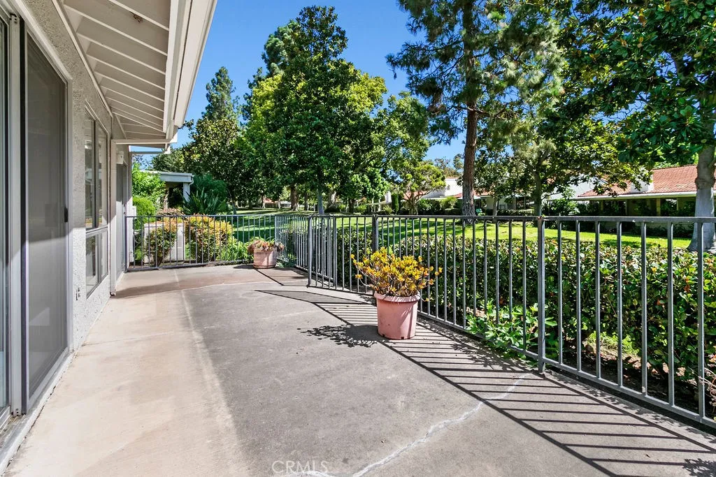 5543 Avenida Sosiega W A, Laguna Woods, California 92637 home-pic-13
