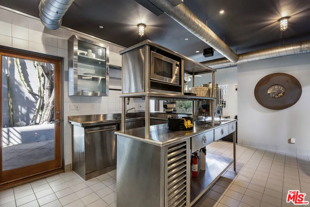 3209 Windsor Avenue, Los Angeles, California 90039 home-pic-26