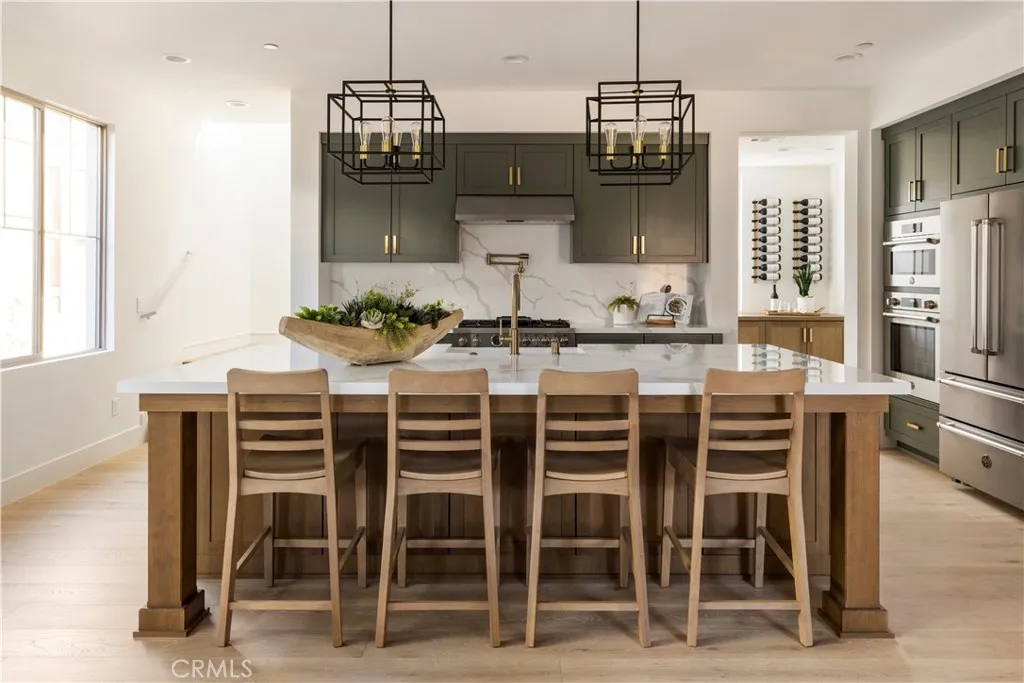 197 E Palm Street, Altadena, California 91001 home-pic-0