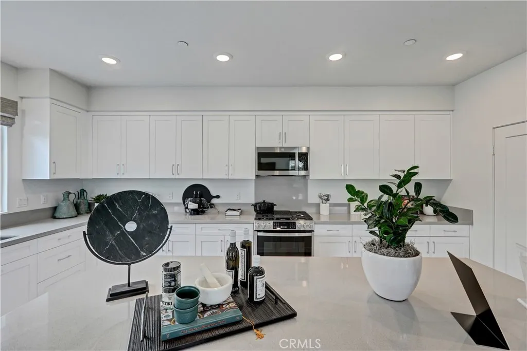 6470 Marblebrook Avenue, Hesperia, California 92345 home-pic-33