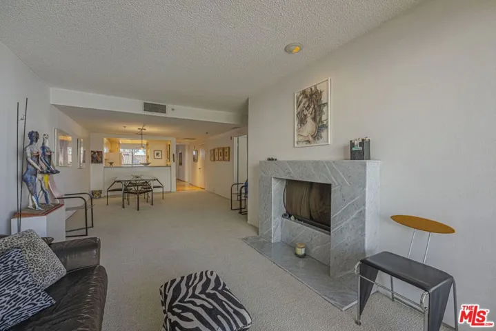 2960 Neilson Way 404, Santa Monica, California 90405