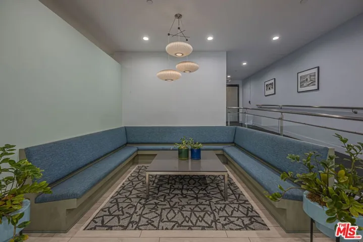 2960 Neilson Way 404, Santa Monica, California 90405
