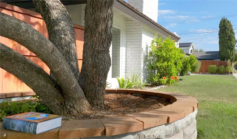 With its new coat of exterior paint, this home looks great inside and out!