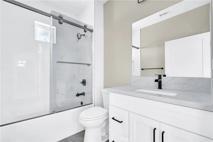 5602 Verdura Ave, Lakewood, California 90712