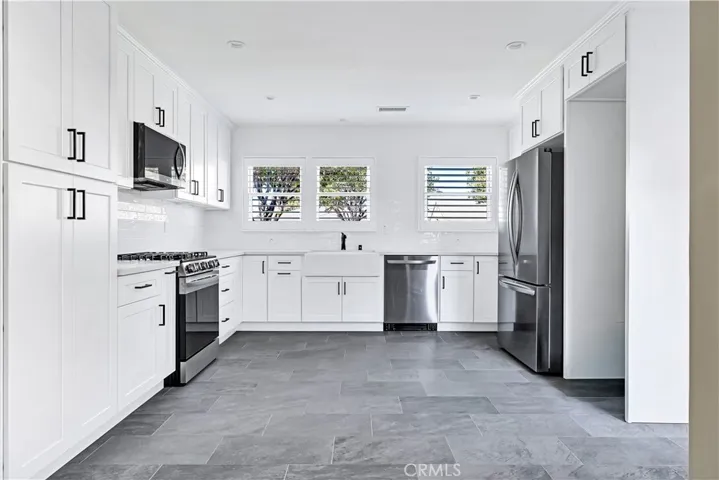5602 Verdura Ave, Lakewood, California 90712