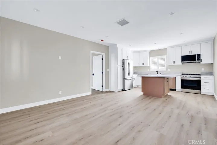 5602 Verdura Ave, Lakewood, California 90712