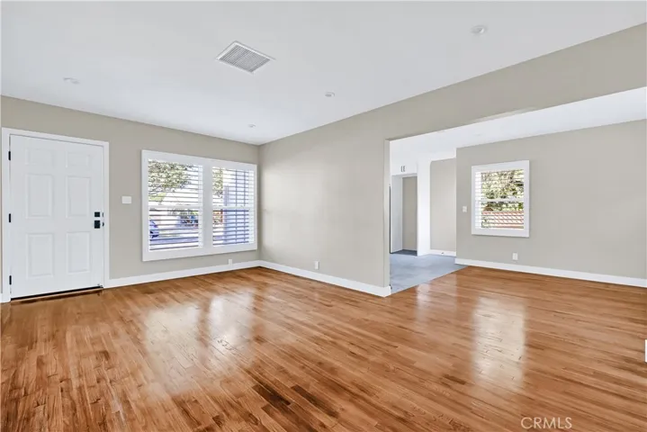 5602 Verdura Ave, Lakewood, California 90712