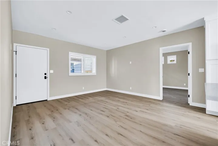 5602 Verdura Ave, Lakewood, California 90712