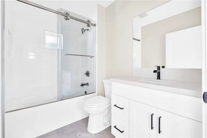 5602 Verdura Ave, Lakewood, California 90712