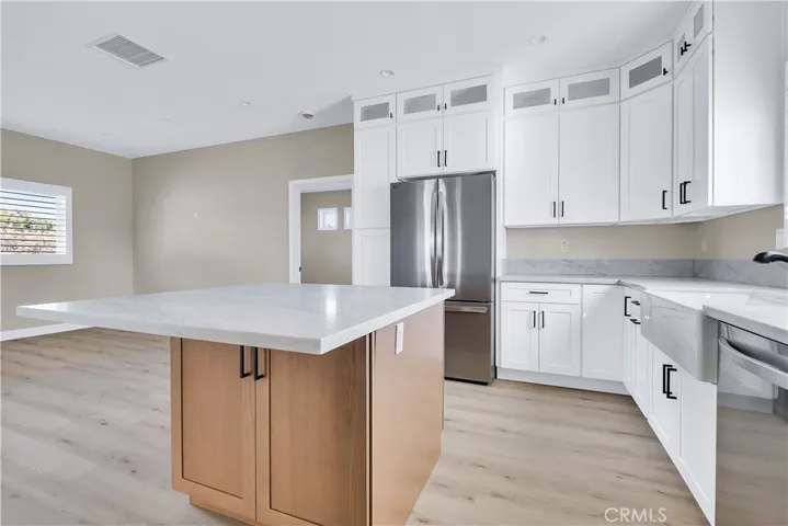 5602 Verdura Ave, Lakewood, California 90712