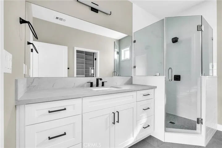 5602 Verdura Ave, Lakewood, California 90712