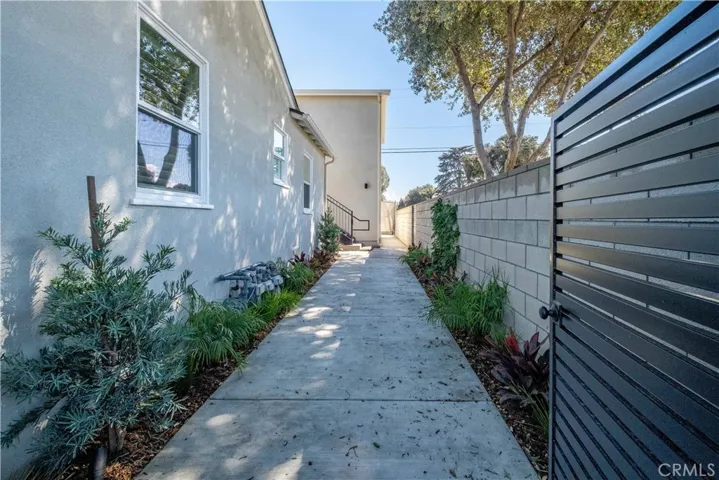 5602 Verdura Ave, Lakewood, California 90712