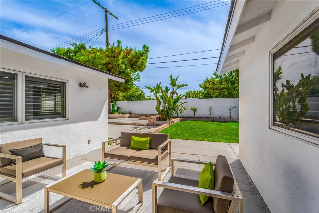 24244 Friar Street, Woodland Hills, California 91367 home-pic-37