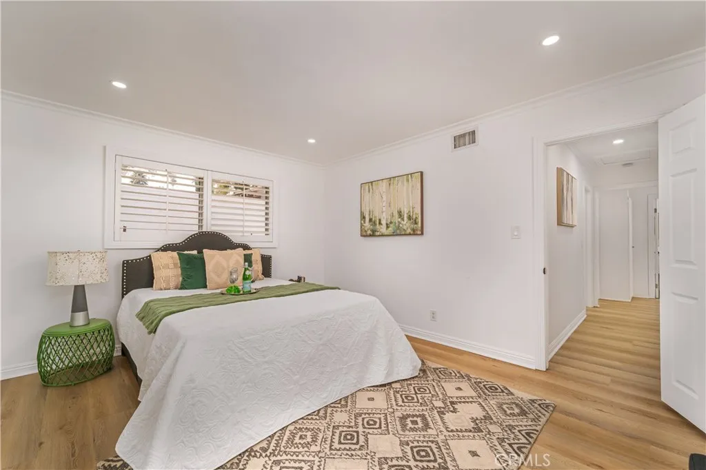 24244 Friar Street, Woodland Hills, California 91367 home-pic-33