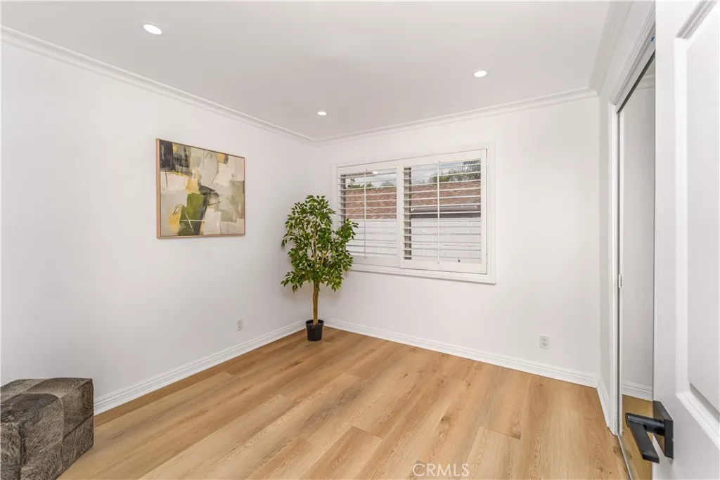 24244 Friar Street, Woodland Hills, California 91367 home-pic-23