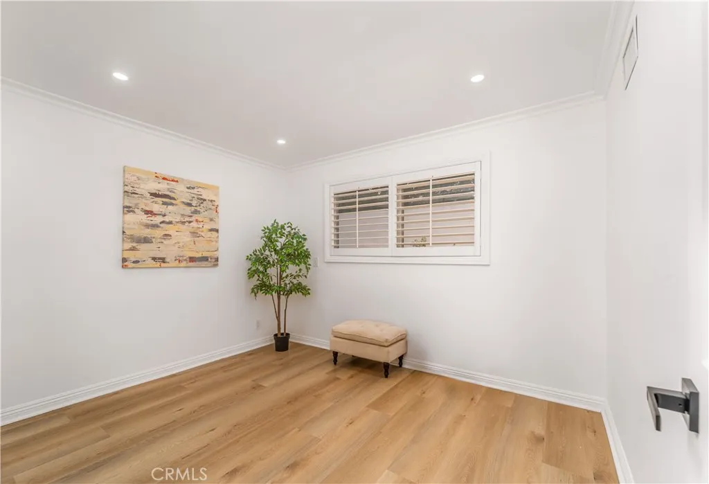 24244 Friar Street, Woodland Hills, California 91367 home-pic-31