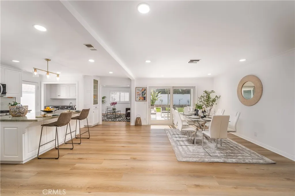 24244 Friar Street, Woodland Hills, California 91367 home-pic-1