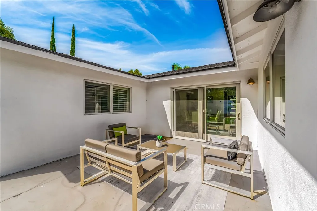 24244 Friar Street, Woodland Hills, California 91367 home-pic-38
