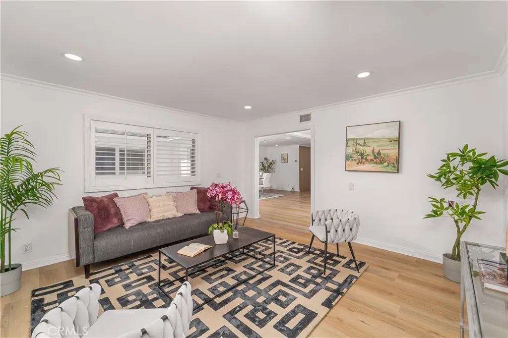 24244 Friar Street, Woodland Hills, California 91367 home-pic-21