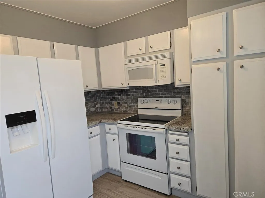 572 S Sunrise  home-pic-7