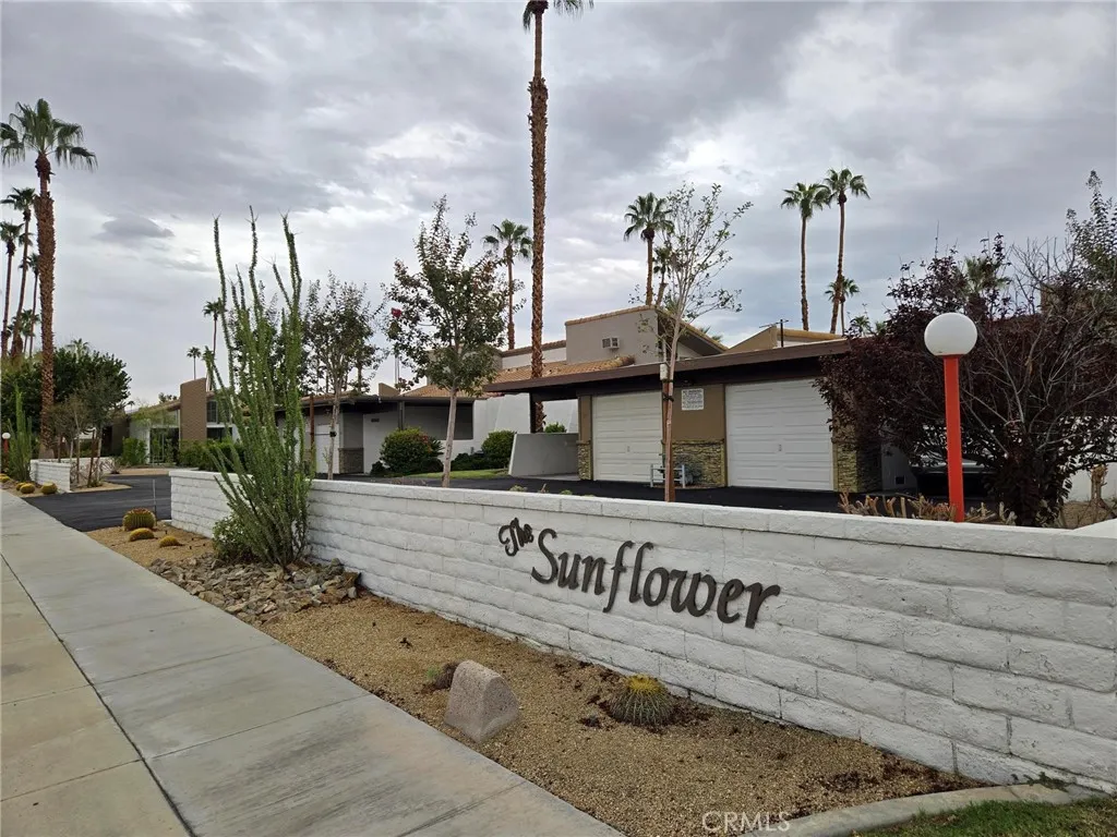 572 S Sunrise  home-pic-1