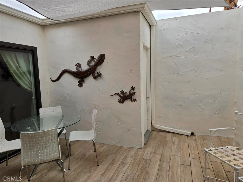 572 S Sunrise  home-pic-9