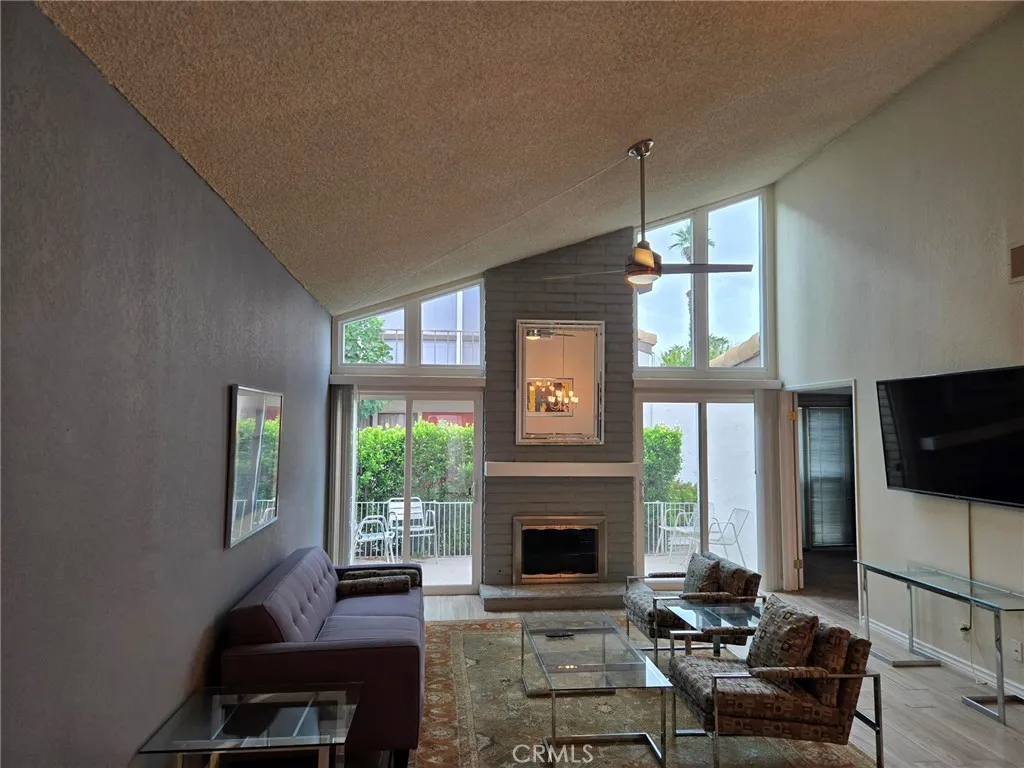 572 S Sunrise  home-pic-0