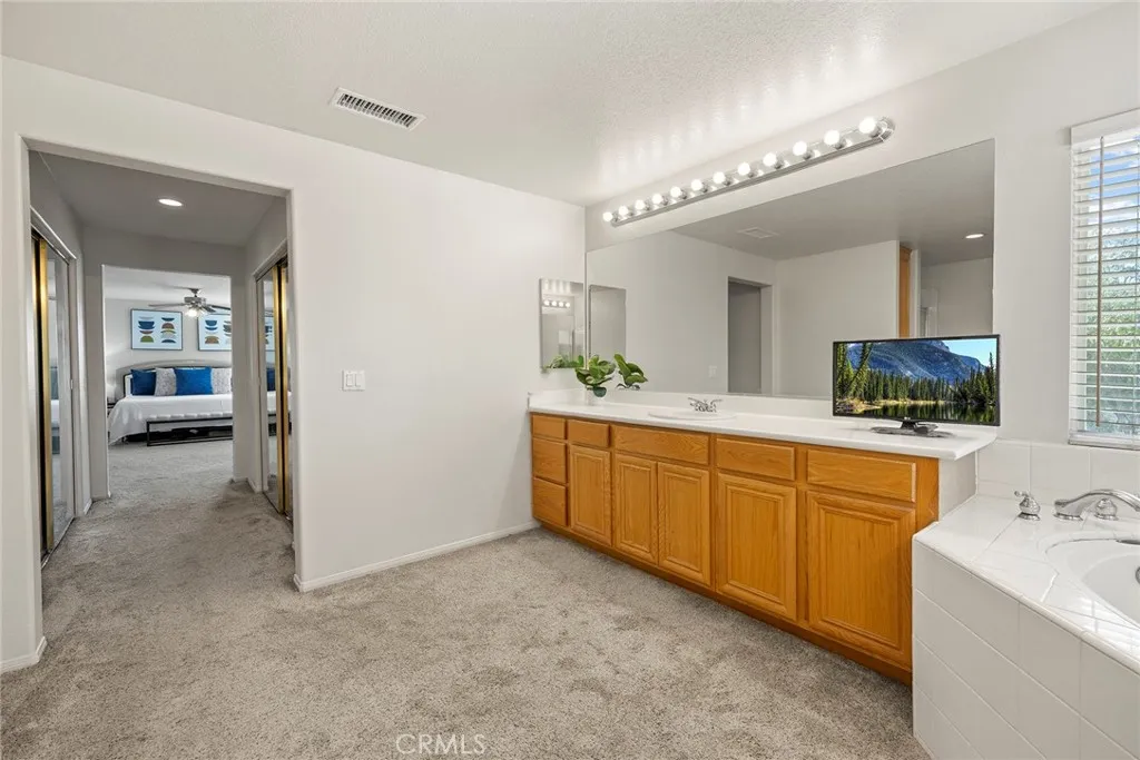 7381 Citrus Valley Avenue, Eastvale, California 92880 home-pic-32