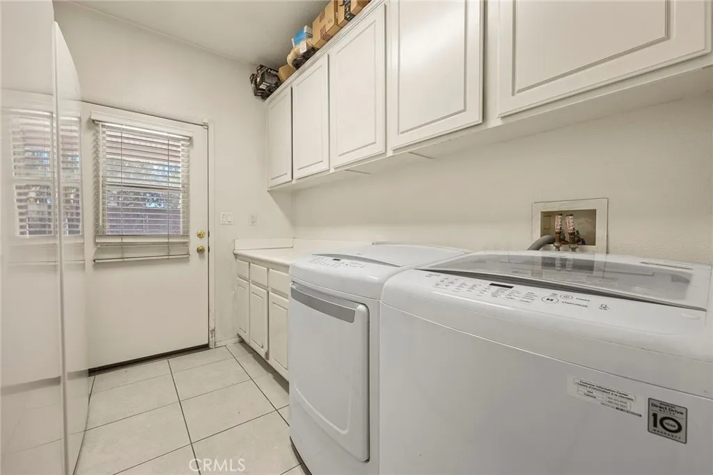 7381 Citrus Valley Avenue, Eastvale, California 92880 home-pic-16