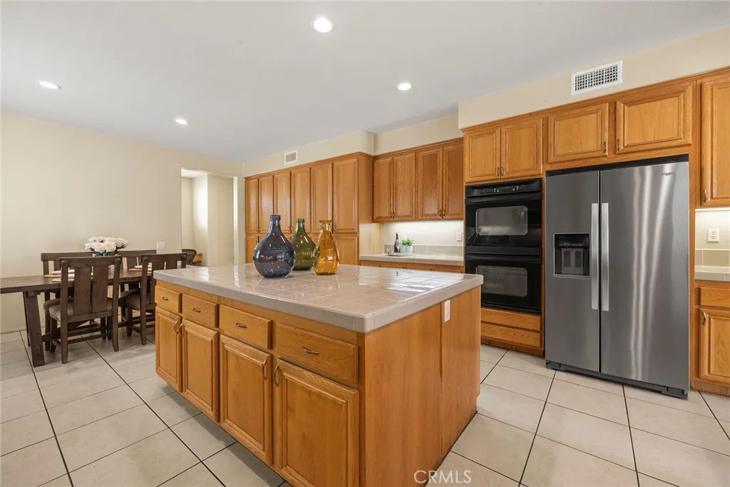 7381 Citrus Valley Avenue, Eastvale, California 92880 home-pic-14