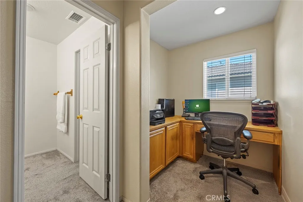 7381 Citrus Valley Avenue, Eastvale, California 92880 home-pic-24