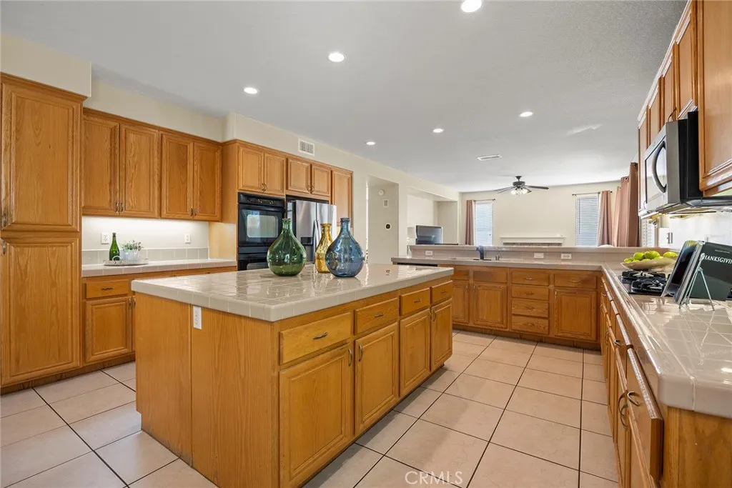 7381 Citrus Valley Avenue, Eastvale, California 92880 home-pic-13