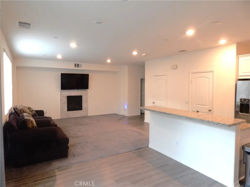 17692 Cornsilk Lane, San Bernardino, California 92407 home-pic-12