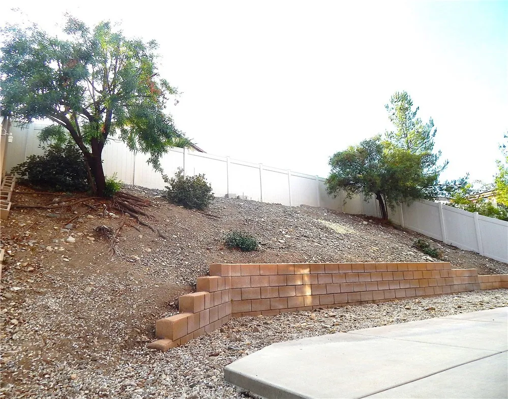 17692 Cornsilk Lane, San Bernardino, California 92407 home-pic-33