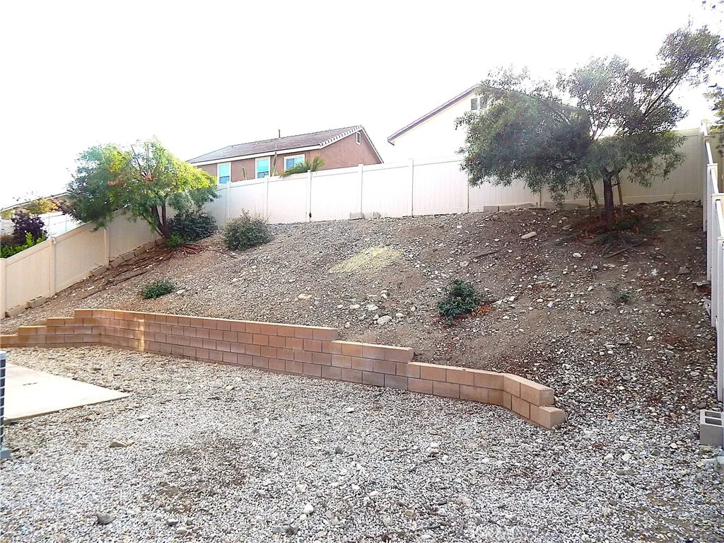17692 Cornsilk Lane, San Bernardino, California 92407 home-pic-35