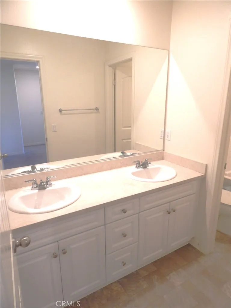 17692 Cornsilk Lane, San Bernardino, California 92407 home-pic-29