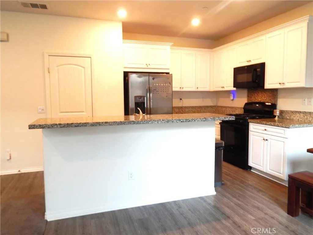 17692 Cornsilk Lane, San Bernardino, California 92407 home-pic-7