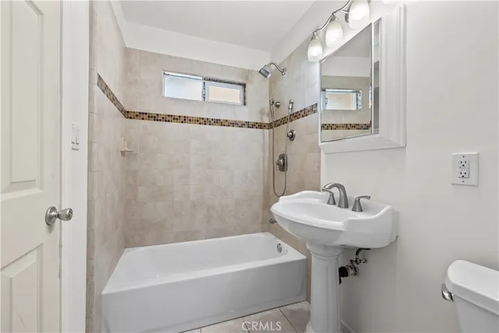 846 Glengrove Ave, Glendora, California 91740
