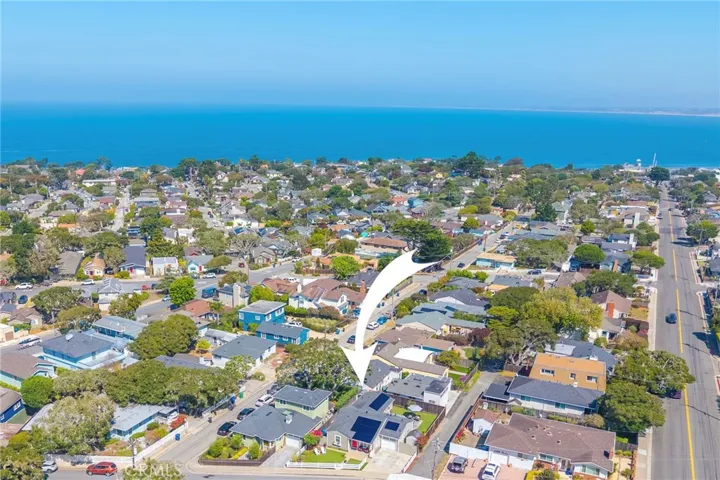 230 Sinex Avenue, Pacific Grove, California 93950