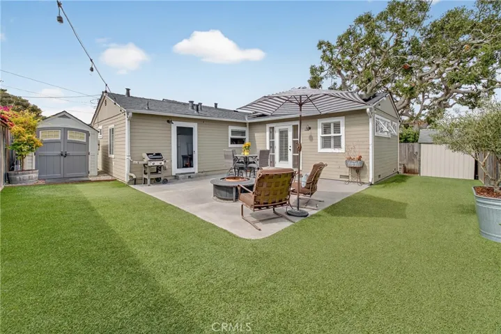230 Sinex Avenue, Pacific Grove, California 93950