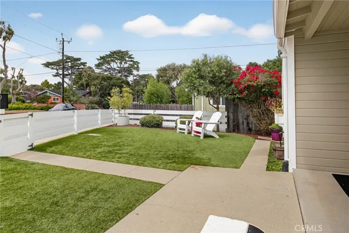 230 Sinex Avenue, Pacific Grove, California 93950