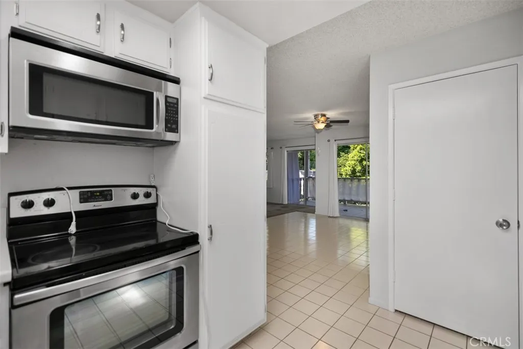 2405 Via Mariposa W 2g, Laguna Woods, California 92637 home-pic-14
