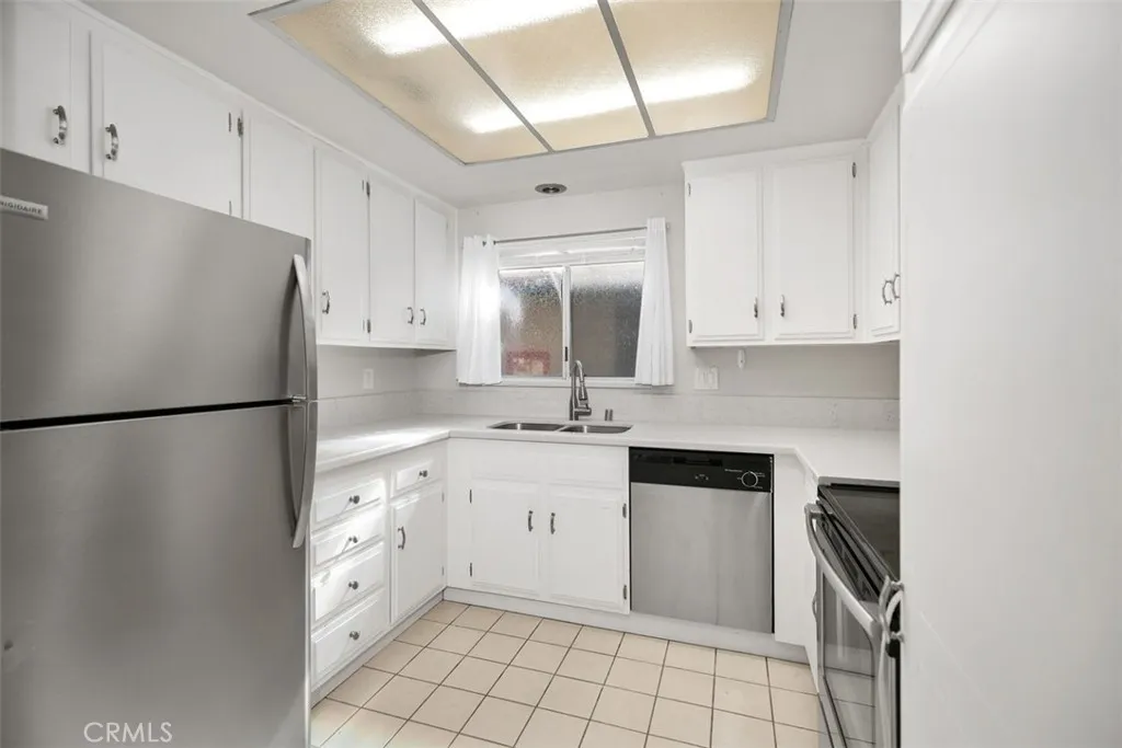 2405 Via Mariposa W 2g, Laguna Woods, California 92637 home-pic-11