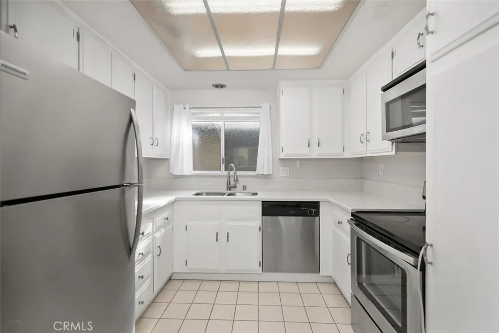 2405 Via Mariposa W 2g, Laguna Woods, California 92637 home-pic-13