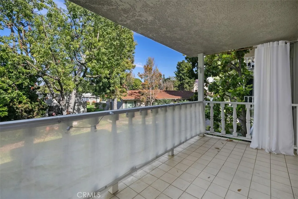 2405 Via Mariposa W 2g, Laguna Woods, California 92637 home-pic-22