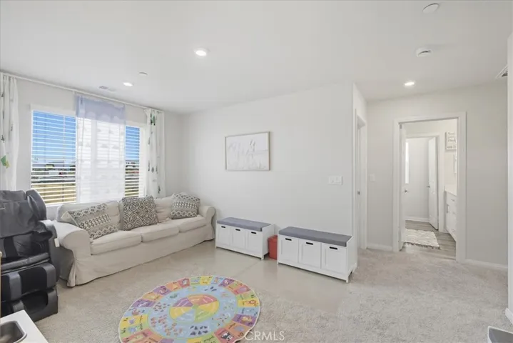LOFT 2